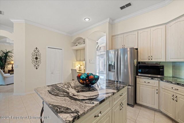 11137 Woodland Waters Boulevard, Spring Hill, FL 34613