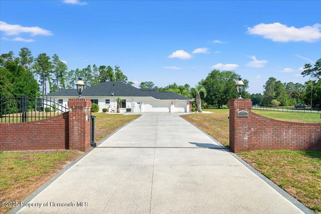 11137 Woodland Waters Boulevard, Spring Hill, FL 34613