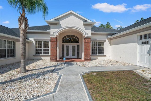 11137 Woodland Waters Boulevard, Spring Hill, FL 34613