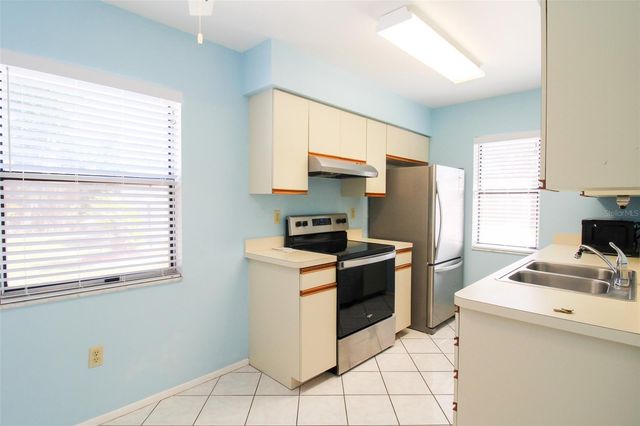 25068 HARBORVIEW ROAD 3D, Punta Gorda, FL 33980