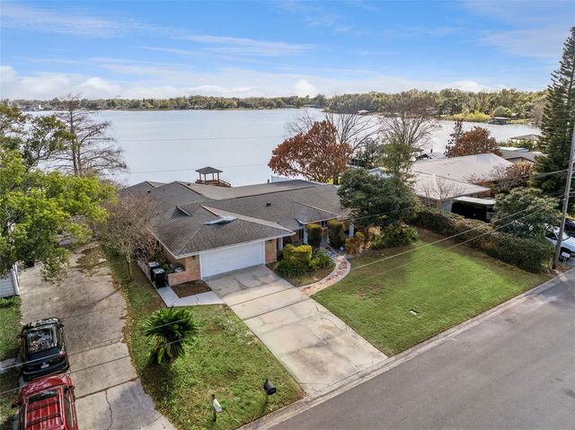 894 W LAKE HOLDEN POINT, Orlando, FL 32805