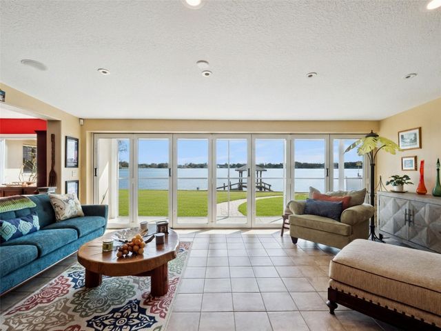 894 W LAKE HOLDEN POINT, Orlando, FL 32805