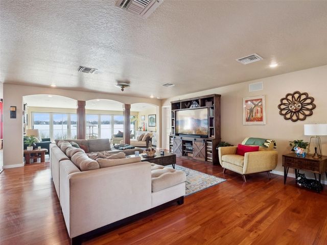 894 W LAKE HOLDEN POINT, Orlando, FL 32805