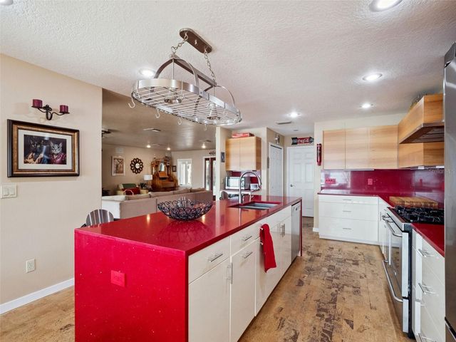 894 W LAKE HOLDEN POINT, Orlando, FL 32805