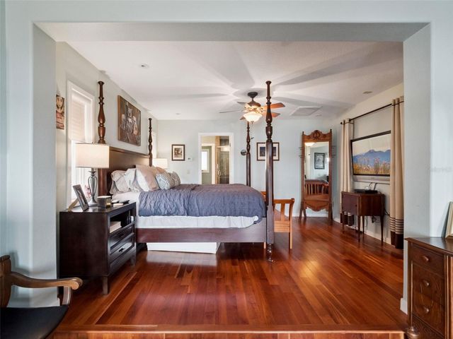 894 W LAKE HOLDEN POINT, Orlando, FL 32805