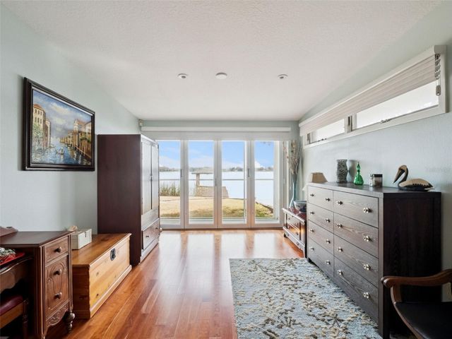 894 W LAKE HOLDEN POINT, Orlando, FL 32805