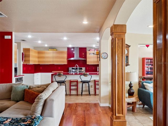 894 W LAKE HOLDEN POINT, Orlando, FL 32805