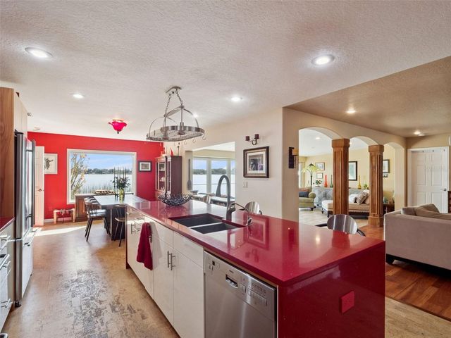 894 W LAKE HOLDEN POINT, Orlando, FL 32805