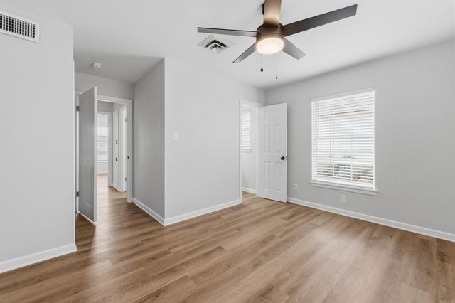 1605 Carolyn St, Jacksonville, AR 72076