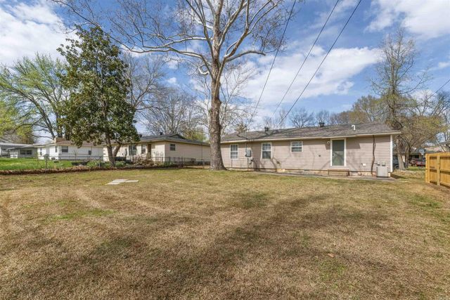 1605 Carolyn St, Jacksonville, AR 72076