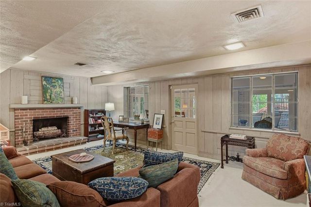 756 N Pine Valley Road, Winston-salem, NC 27106