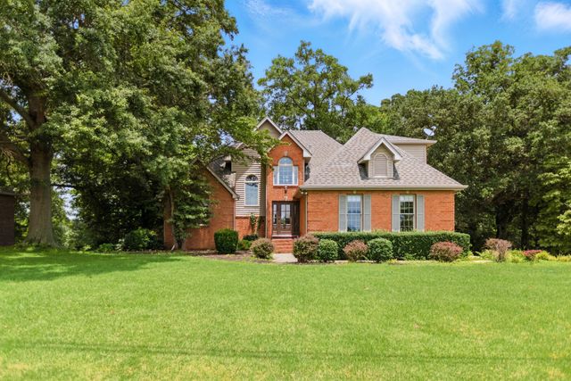 208 Loop Dr, Winchester, TN 37398