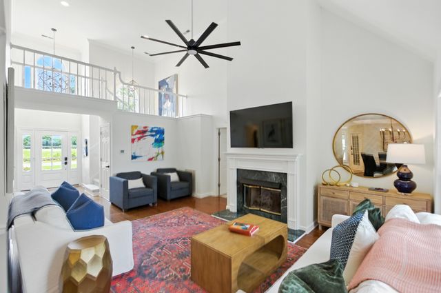 208 Loop Dr, Winchester, TN 37398