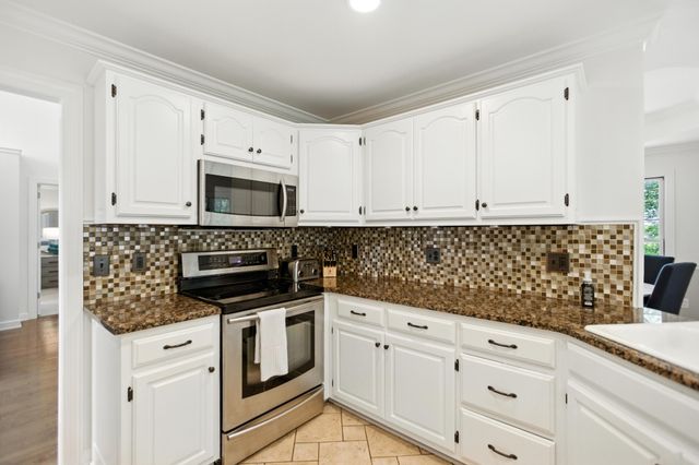 208 Loop Dr, Winchester, TN 37398