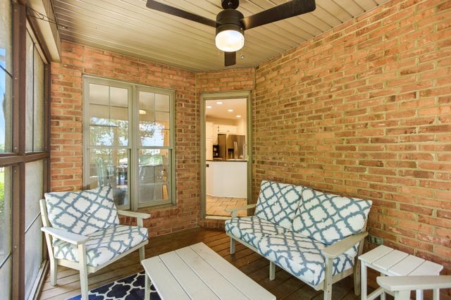 208 Loop Dr, Winchester, TN 37398