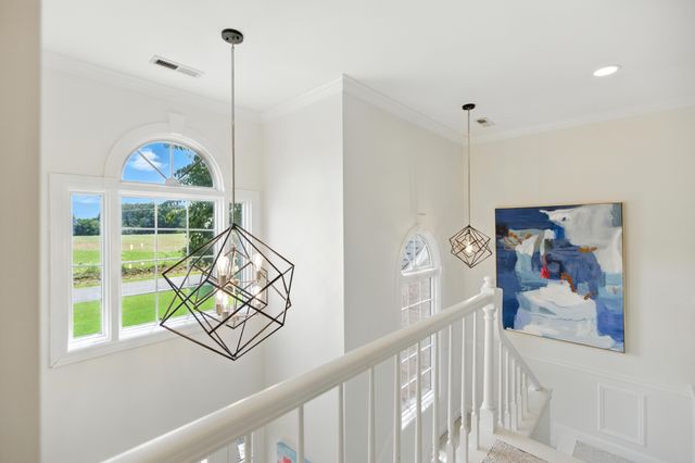 208 Loop Dr, Winchester, TN 37398