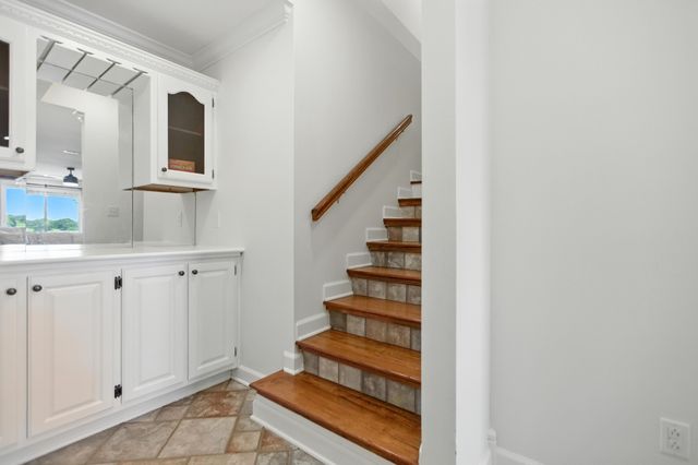 208 Loop Dr, Winchester, TN 37398