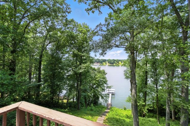 208 Loop Dr, Winchester, TN 37398