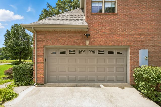 208 Loop Dr, Winchester, TN 37398