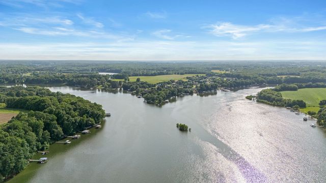 208 Loop Dr, Winchester, TN 37398