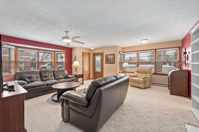 123 Dundee Avenue, East Dundee, IL 60118