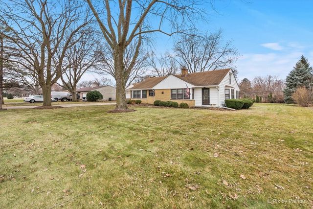 123 Dundee Avenue, East Dundee, IL 60118