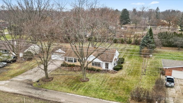 123 Dundee Avenue, East Dundee, IL 60118