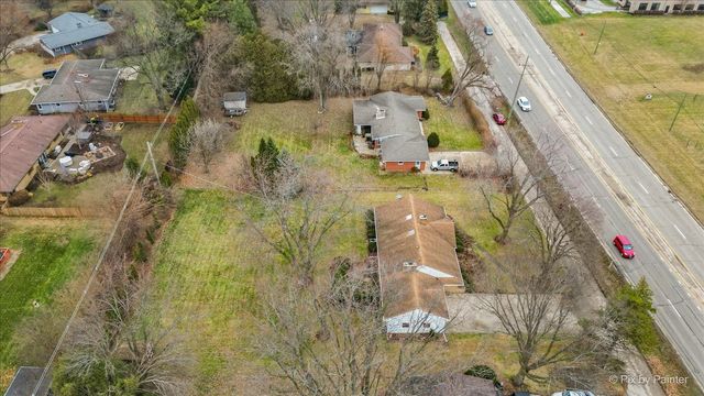 123 Dundee Avenue, East Dundee, IL 60118