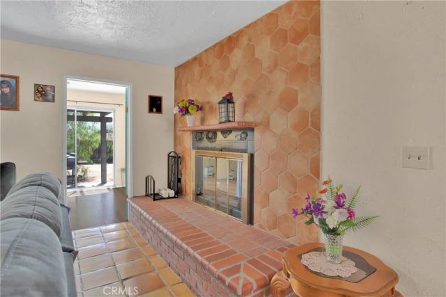 7165 Lyons Avenue, Hesperia, CA 92345