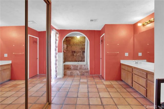 7165 Lyons Avenue, Hesperia, CA 92345