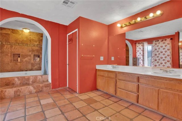 7165 Lyons Avenue, Hesperia, CA 92345