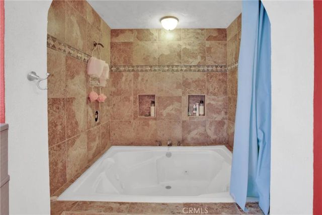 7165 Lyons Avenue, Hesperia, CA 92345