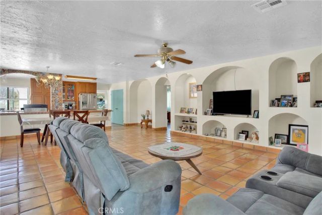 7165 Lyons Avenue, Hesperia, CA 92345