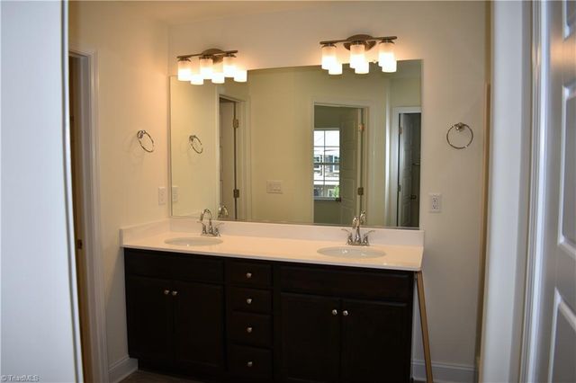2927 Flat Rock Drive, Winston-salem, NC 27127