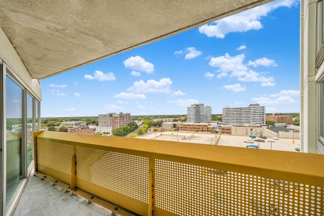 1720 MAPLE Avenue 1260, Evanston, IL 60201