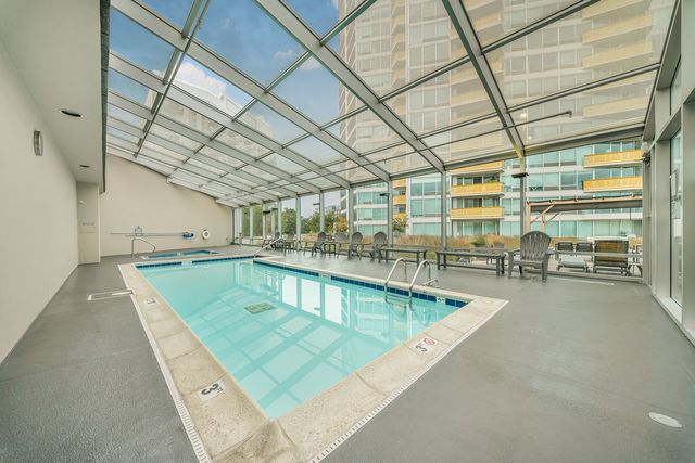 1720 MAPLE Avenue 1260, Evanston, IL 60201