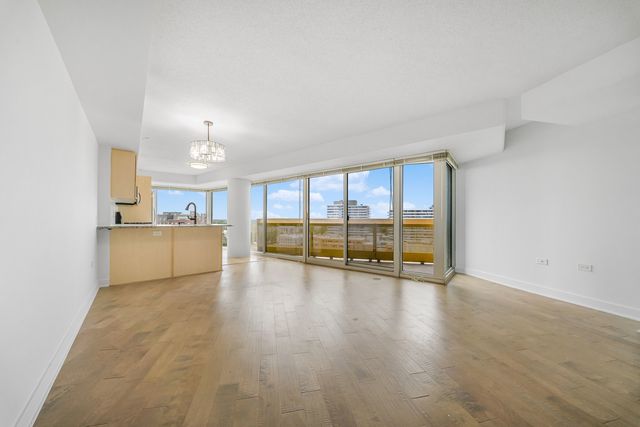 1720 MAPLE Avenue 1260, Evanston, IL 60201