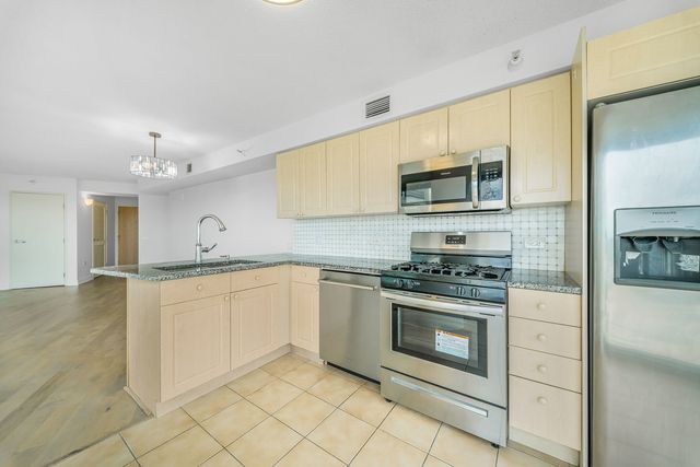 1720 MAPLE Avenue 1260, Evanston, IL 60201