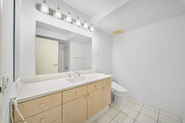 1720 MAPLE Avenue 1260, Evanston, IL 60201