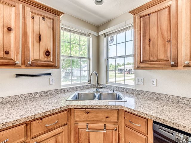 20961 Holden Street, Harrah, OK 73045