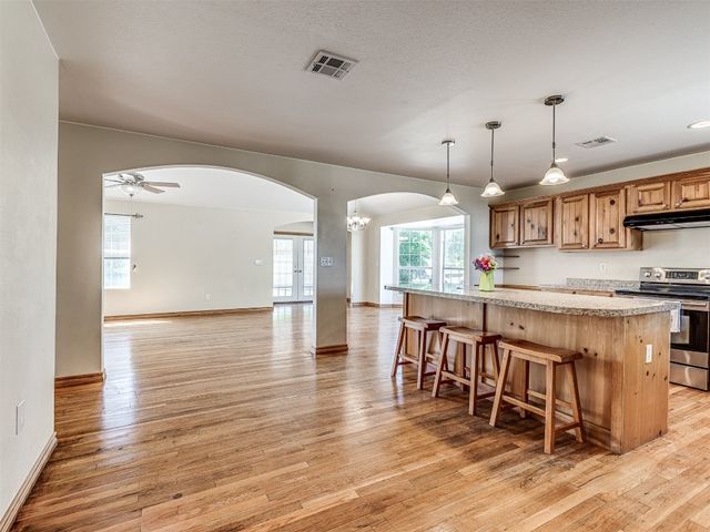 20961 Holden Street, Harrah, OK 73045