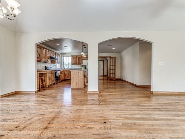 20961 Holden Street, Harrah, OK 73045