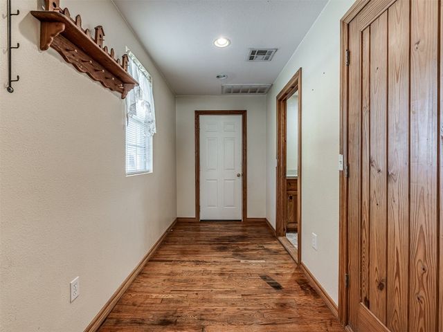 20961 Holden Street, Harrah, OK 73045