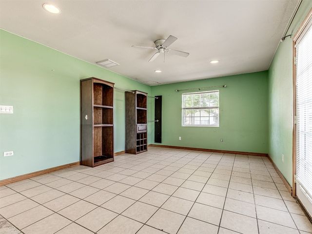 20961 Holden Street, Harrah, OK 73045