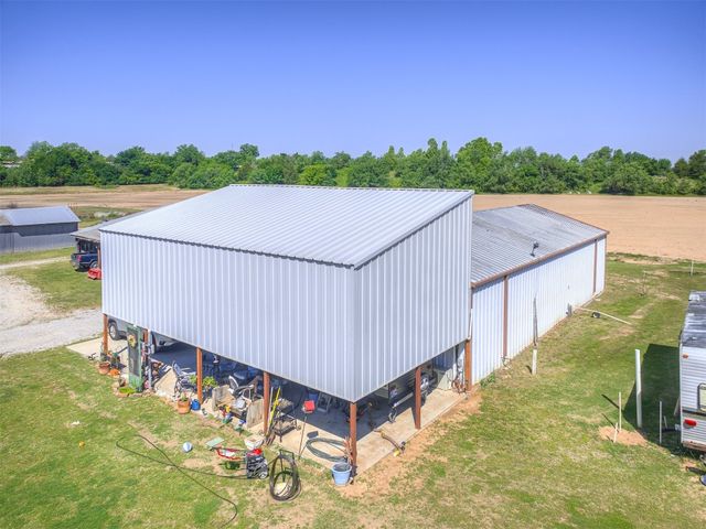 20961 Holden Street, Harrah, OK 73045