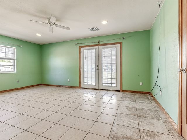 20961 Holden Street, Harrah, OK 73045