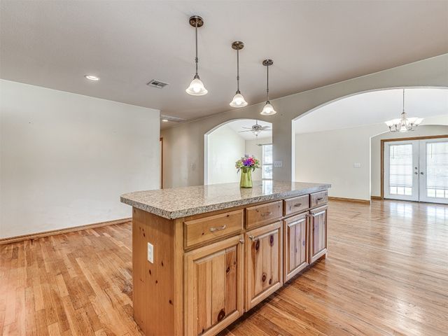 20961 Holden Street, Harrah, OK 73045