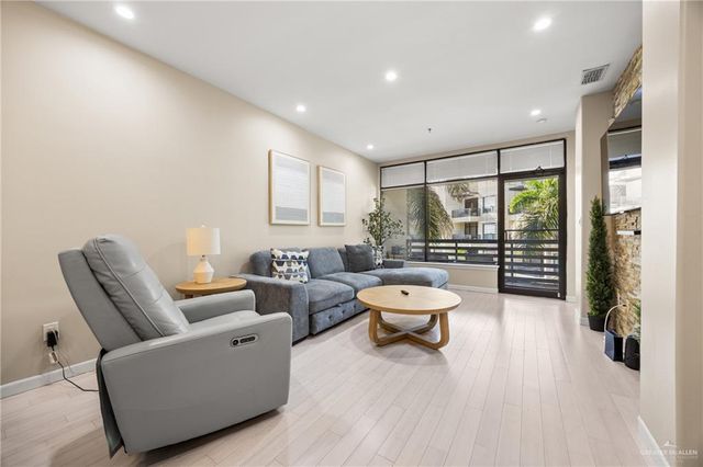 813 Travis Street 315, Mission, TX 78572