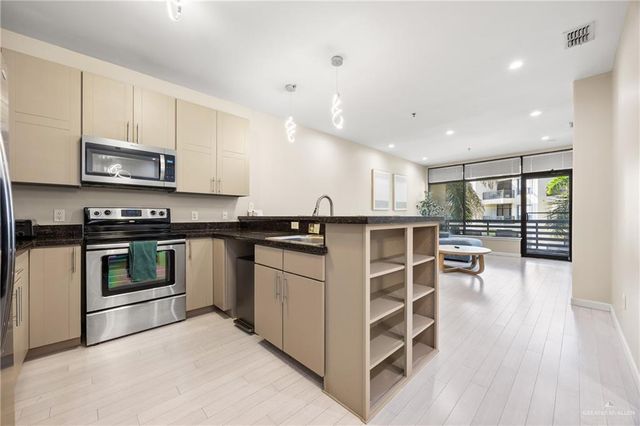 813 Travis Street 315, Mission, TX 78572