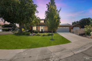 1926 N Blossom Pl, Meridian, ID 83646